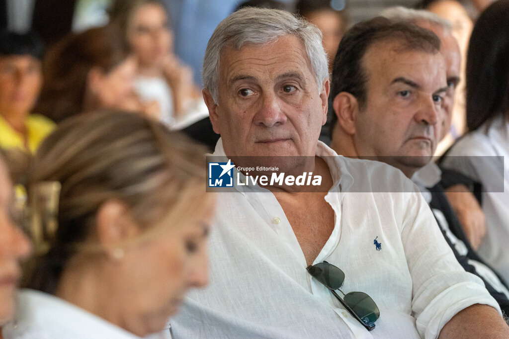 Stati generali del Mezzogiorno political party Forza Italia  - SERVIZI - POLITICA