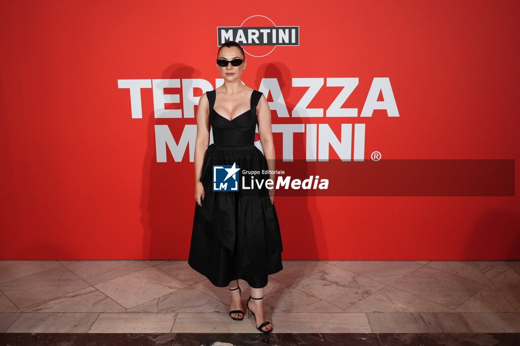 Vips se dan cita en el Photocall de la Terraza Martini en Madrid - NEWS - VIP