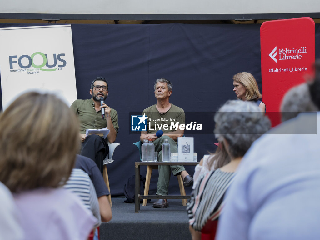 Emmanuel Carrère Presents Kolchoz in Naples - NEWS - CULTURE