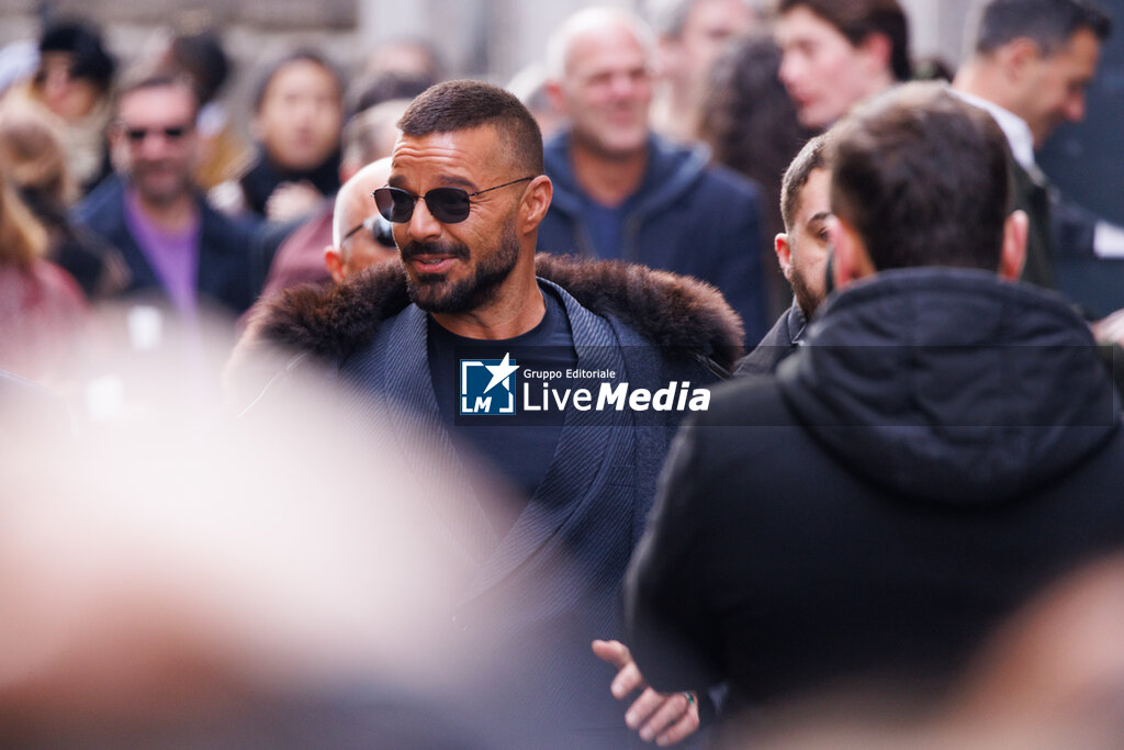 Giorgio Armani - Outside Arrivals - Milan Fashion Week - Menswear Fall/Winter 2026-2027 - NEWS - FASHION