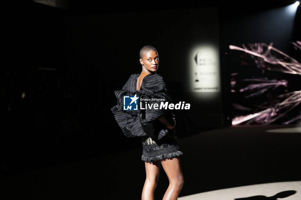 Desfile de la firma Hannibal Laguna en la semana de la moda de Madrid MBFW - NEWS - FASHION