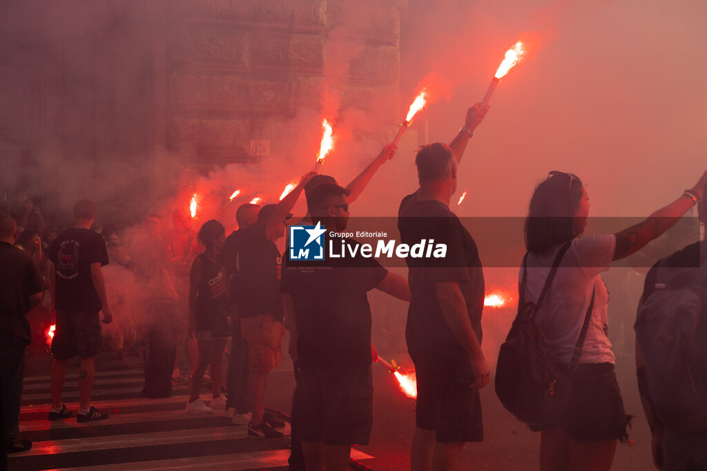 Genoa G8 25th anniversary protest - NEWS - POLITICS