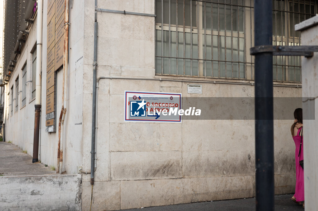 Spin Time, Rome, permanent picket outside the structure - NEWS - POLITICS