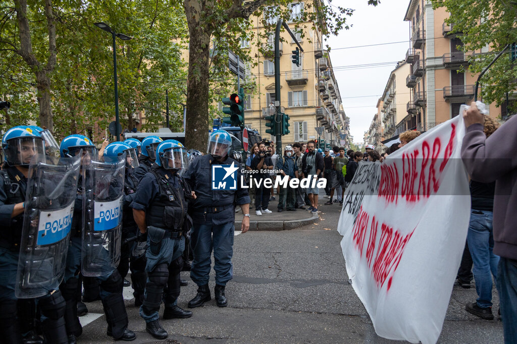 Fuori Vannacci da Torino, presidio manifestazione Askatasuna - NEWS - POLITICS