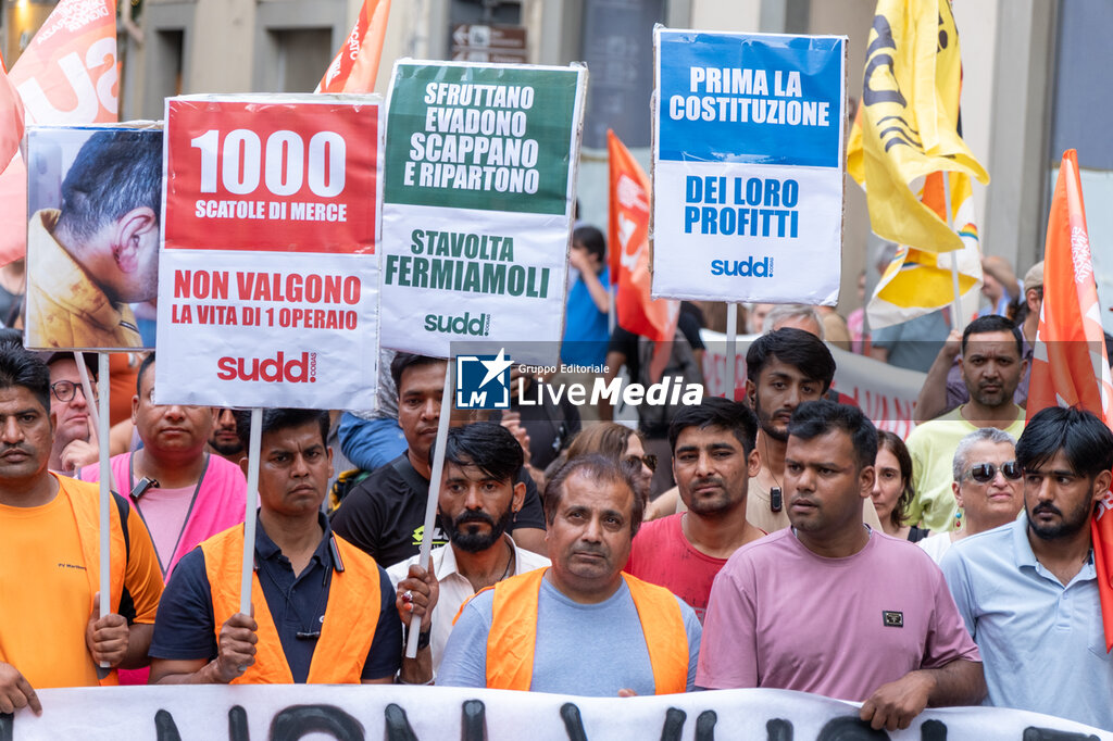 Textile workers protest in Prato - REPORTAGE - POLITICS