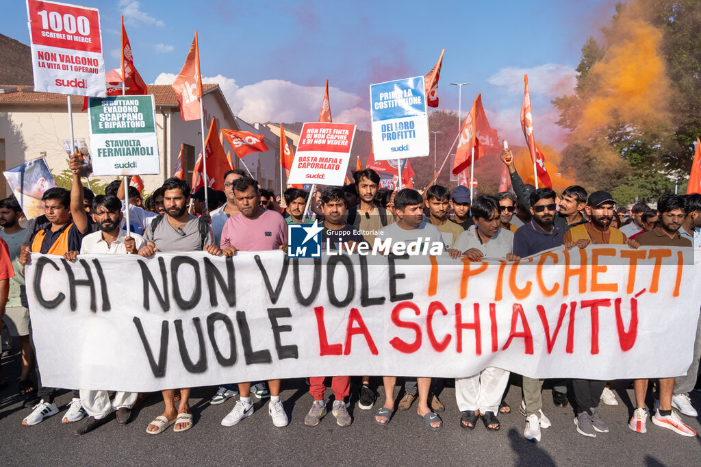 Textile workers protest in Prato - REPORTAGE - POLITICS