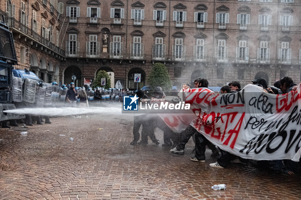 Student strike in Turin - REPORTAGE - POLITICS