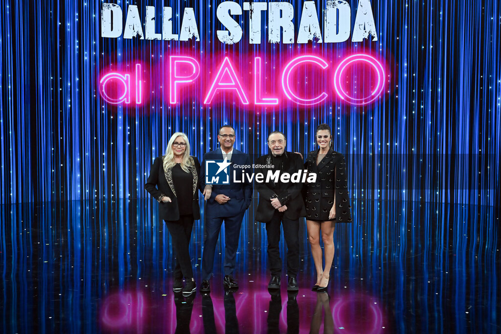 Rai Tv Broadcast Dalla strada al palco - NEWS - VIP