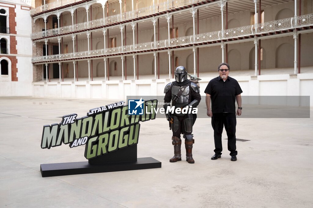 El director Jon Favreau en la presentacion  Star Wars: The Mandalorian and Grogu en Madrid - NEWS - VIP