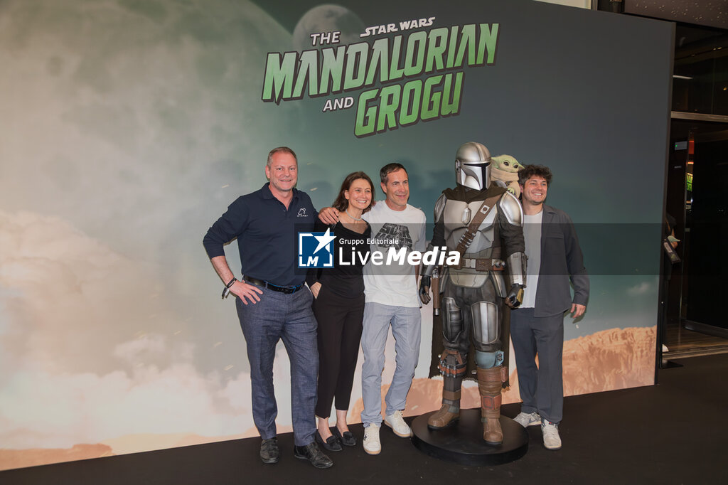 Photocall STAR WARS - THE MANDALORIAN AND GROGU - NEWS - VIP