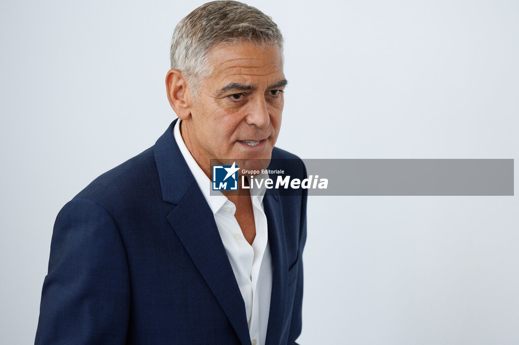 George Clooney Golden Lion For Lifetime Achievement Photocall - The 83rd Venice International Film Festival - NEWS - VIP
