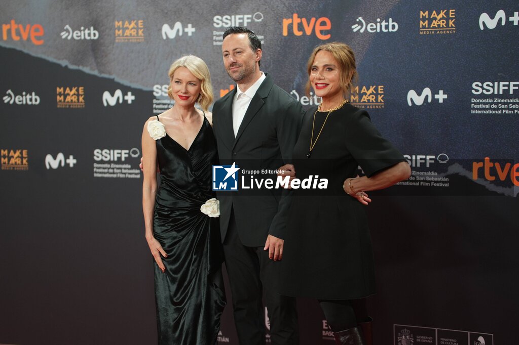 Naomi Watts at photocall for premiere film 