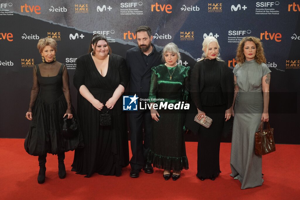 Alfombra roja de la premiere Mis Muertos Tristes en el festival de San Sebastian - NEWS - VIP