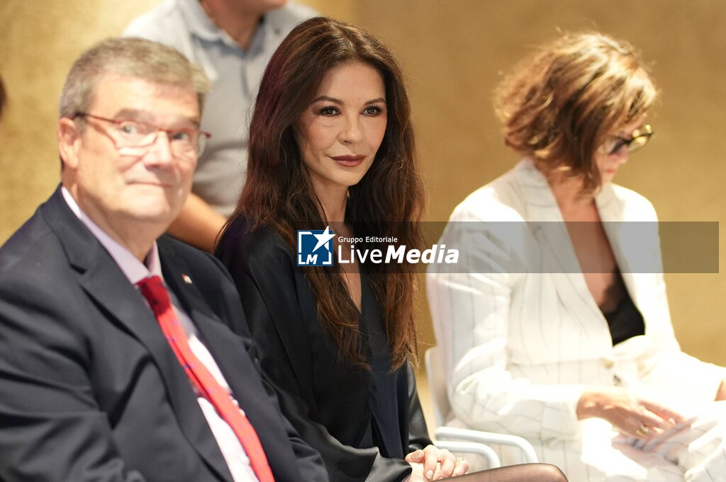 Catherine Zeta- Jones attending promotion serie Kill Jackie in Bilbao on Tuesday, 29 September 2026 - NEWS - VIP