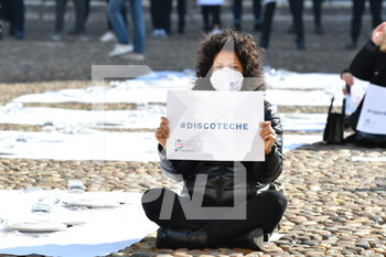 Protesta esercenti contro il nuovo DPCM - NEWS - CHRONICLE