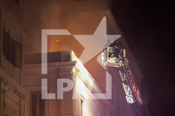 2020-11-12 - Pompieri in azione  - INCENDIO ALLA CORTE D'APPELLO DI REGGIO CALABRIA - NEWS - CHRONICLE