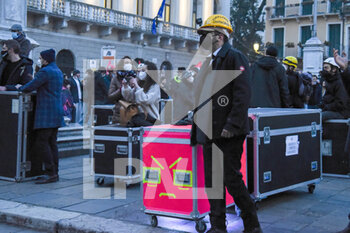 2021-02-23 - La Manifestazione in Piazza dei Signori - MANIFESTAZIONE DELLE MAESTRANZE DELLO SPETTACOLO VENETO - NEWS - CHRONICLE