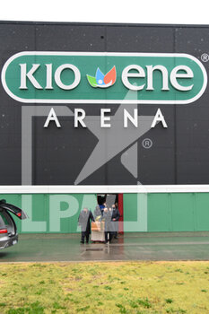 2021-04-12 - L'uscita della bara dalla Kioene Arena, 
