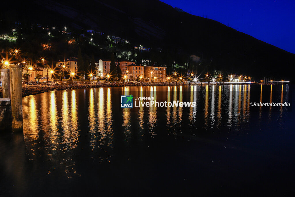 Nago-Torbole by night - REPORTAGE - PLACES