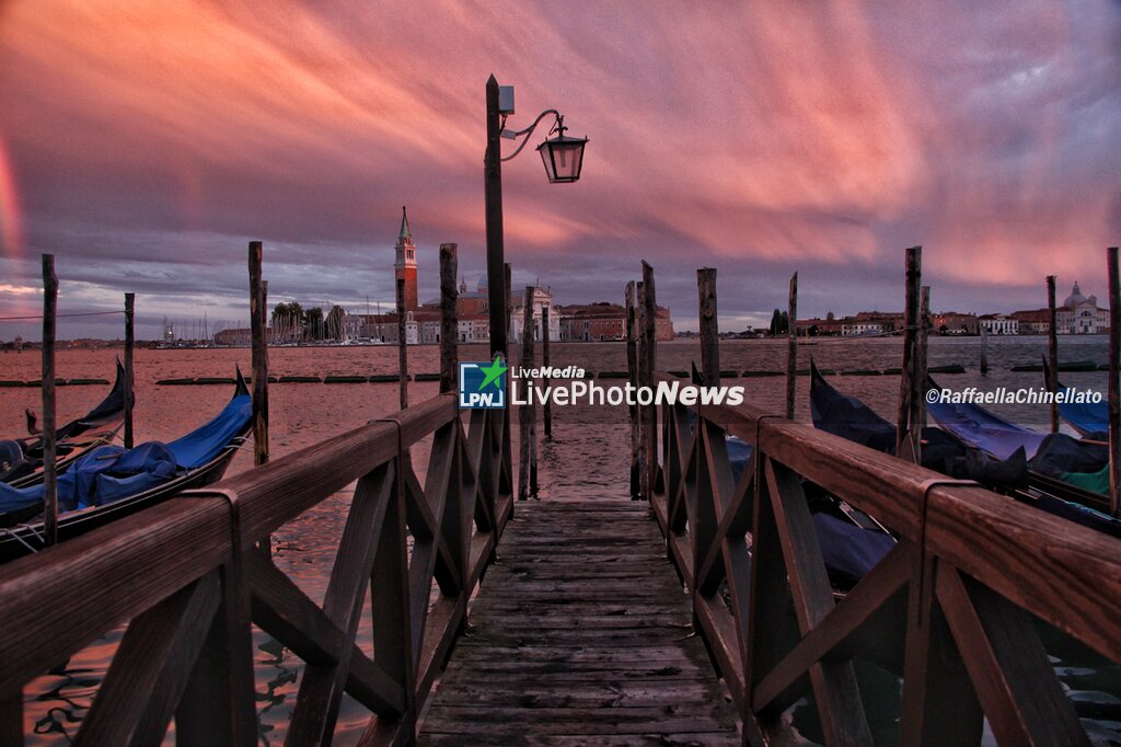 Venice, from sunset to night - REPORTAGE - PLACES