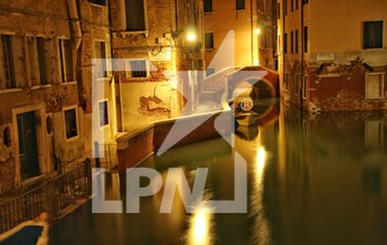 2020-10-03 - Venetian night lights - VENICE, FROM SUNSET TO NIGHT - REPORTAGE - PLACES