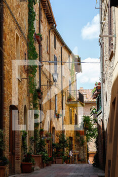 2021-06-02 - Tuscan streets - SPRING IN TUSCANY - REPORTAGE - PLACES