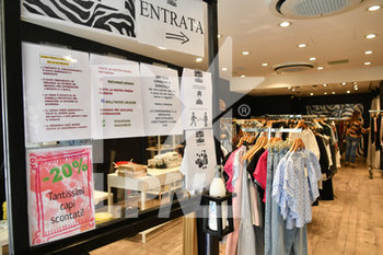 2020-05-18 - Un negozio del centro di Mantova - RIAPERTURA DEGLI ESERCIZI COMMERCIALI MANTOVANI - NEWS - WORK
