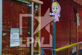 2020-05-19 - carousel for children closed due to covid-19 - MISURE ADOTTATE PER LA FASE 2 DELL'EMERGENZA COVID-19 A VARESE - NEWS - PLACES