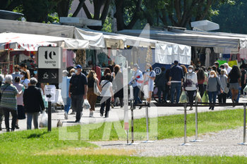 2020-05-21 - Il grande mercato di Mantova riprende a pieno ritmo nella nuova location di piazzale Montelungo in zona stadio per motivi di sicurezza - IL GRANDE MERCATO DI MANTOVA SPOSTATO IN ZONA STADIO - NEWS - PLACES