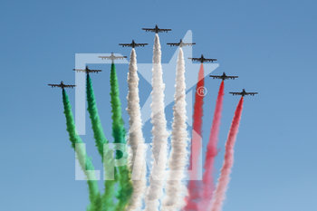 2020-05-26 - Le frecce tricolori in volo - SORVOLO DELLE FRECCE TRICOLORE A PERUGIA  - REPORTAGE - EVENTS