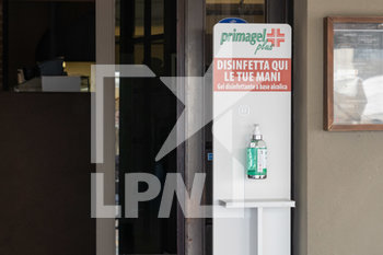 2020-06-13 - Disinfettante all'ingresso del ristorante - RIPRESA ATTIVITà AI TEMPI DEL CORONAVIRUS - NEWS - WORK