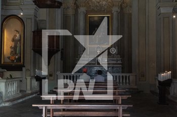 2020-06-13 - Chiesa semivuota - RIPRESA ATTIVITà AI TEMPI DEL CORONAVIRUS - NEWS - WORK