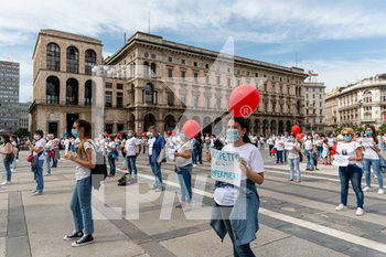 2020-06-15 - Gli infermieri lombardi protestano - FLASH MOB INFERMIERI - NEWS - WORK