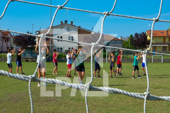 2020-06-24 - Gruppi di ragazzini che giocano a calcio ai Centri Estivi, nel rispetto delle Linee Guida contenimento Covid-19. - APERTURA CENTRI ESTIVI  - NEWS - SOCIETY