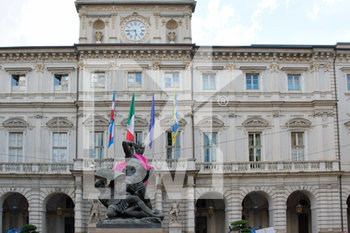 2020-07-11 - Il Palazzo del Municipio della Cittá di Torino - FREE K-PRIDE TORINO 2020 - PROTESTA CONTRO LE DISCRIMINAZIONI DI GENERE - NEWS - SOCIETY
