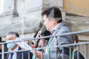 2020-07-24 - SIndaco di Albizzate Mirko Zorzo, ricorda le vittime di Via Marconi - ALBIZZATE SI STRINGE ALLA FAMIGLIA HANNACH IN RICORDO DELLE VITTIME DEL CROLLO - NEWS - CHRONICLE