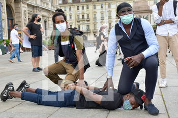 "I can't breathe" - Flash mob per la morte di George Floyd - NEWS - SOCIETY