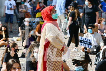 2020-06-13 - Una manifestante - MANIFESTAZIONE ANTIRAZZISTA IN MEMORIA DI GEORGE FLOYD - NEWS - SOCIETY