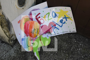 2020-06-20 - I disegni lasciati davanti alla casa di Alex Zanardi - MESSAGGI DI AUGURIO PER ALEX ZANARDI - NEWS - CHRONICLE