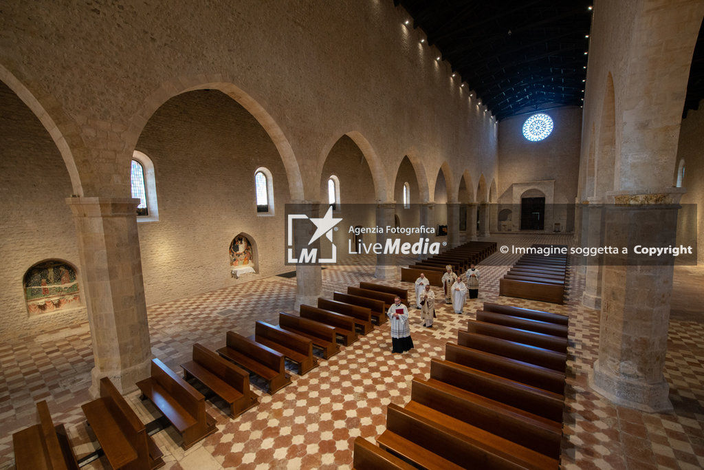 L'AQUILA, MESSA di Pasqua da SANTA MARIA di COLLEMAGGIO - NEWS - RELIGION