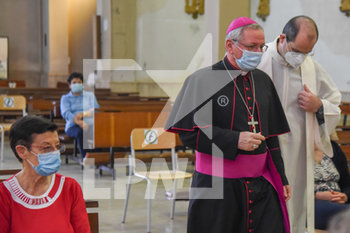 2020-05-24 - L'arrivo del Vescovo Claudio Cipolla - PRIMA MESSA DOMENICALE A VO EUGANEO NELLA FASE 2 - NEWS - RELIGION