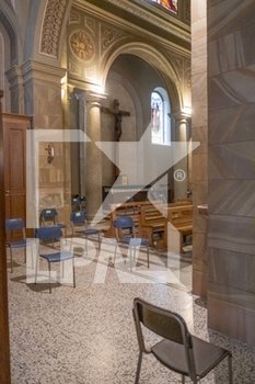 2020-05-24 - chiesa vuota - PRIMA MESSA DOMENICALE DOPO IL LOCKDOWN - NEWS - RELIGION