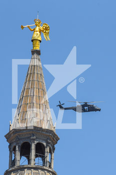 2020-06-13 - Il passaggio dell'elicottero sulla Basilica per la benedizione col Busto del Santo - CELEBRAZIONI PER LA FESTA DI S. ANTONIO DI PADOVA - NEWS - RELIGION