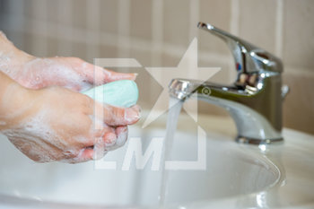 2020-02-26 - Wash your hands well and frequently, corona virus - PSICOSI CORONA VIRUS - NEWS - HEALTH