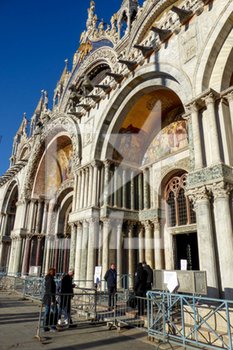 2020-03-08 - Nessuna coda all'ingresso della Basilica di San Marco - EMERGENZA CORONAVIRUS - PROVINCIA DI VENEZIA IN ZONA ROSSA - NEWS - HEALTH