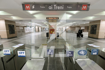 2020-03-15 - Torino - Stazione Metropolitana Porta Nuova - EMERGENZA CORONAVIRUS - CITTà DI TORINO - NEWS - HEALTH