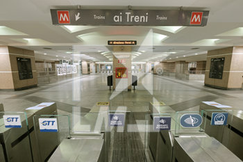 2020-03-15 - Torino - Stazione della Metropolitana Porta Nuova deserta - EMERGENZA CORONAVIRUS - CITTà DI TORINO - NEWS - HEALTH