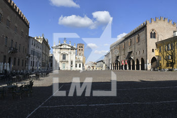 2020-03-16 - Piazza Sordello e Palazzo Ducale a Mantova - EMERGENZA CORONAVIRUS A MANTOVA - NEWS - HEALTH
