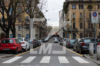 2020-03-25 - Strade di Milano deserte dopo le ordinanze anti Covid-19 - EMERGENZA COVID-19 - NEWS - HEALTH