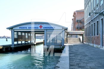 2020-04-05 - Ingresso in acqua del Pronto Soccorso dell'Ospedale Civile di Venezia SS. Giovanni e Paolo - EMERGENZA CORONAVIRUS E COVID-19 - NEWS - HEALTH